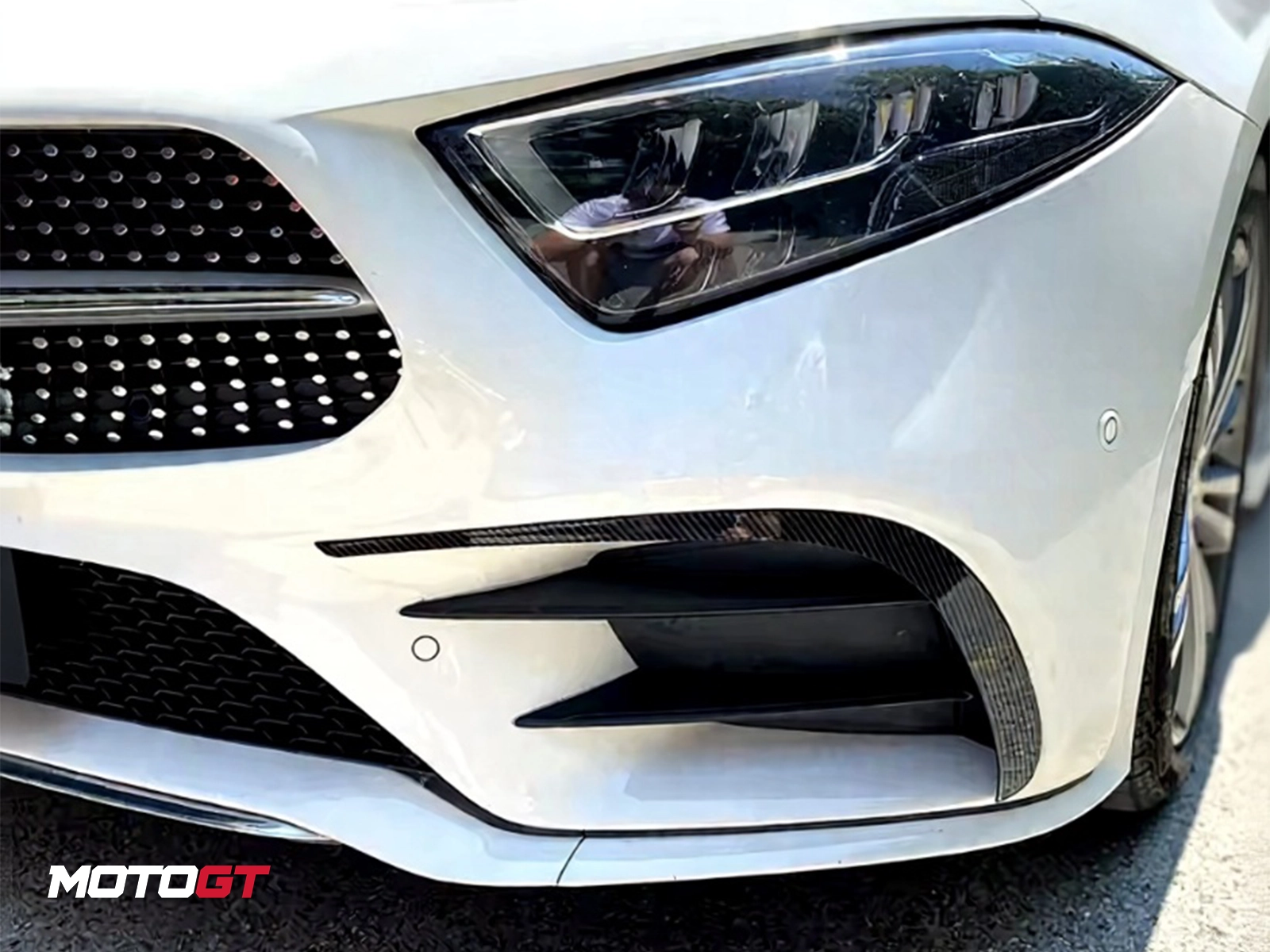 CLS CLASS FRONT BUMPER TRIM